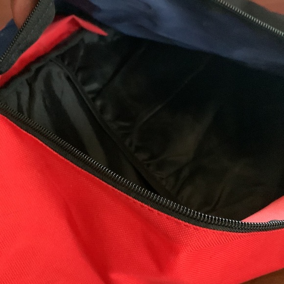 Backpack - Picture 4 of 4